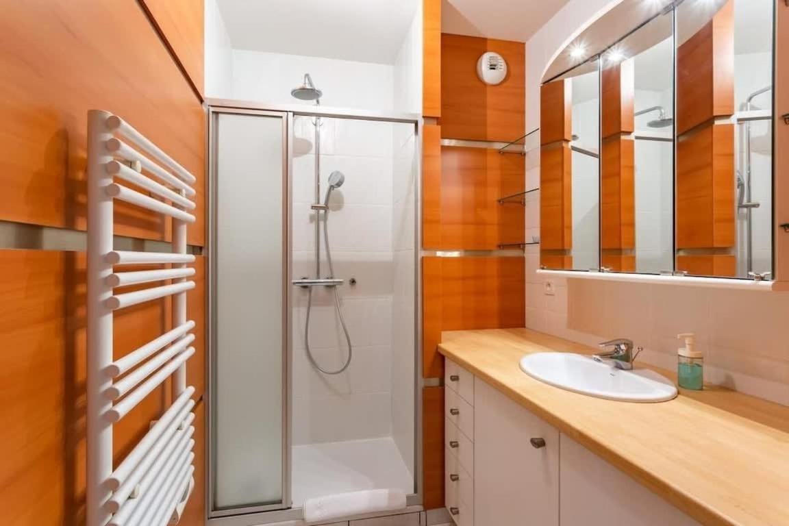 L'Opale - Joli Appartement Avec Jardin Et Garage 迪纳尔 外观 照片